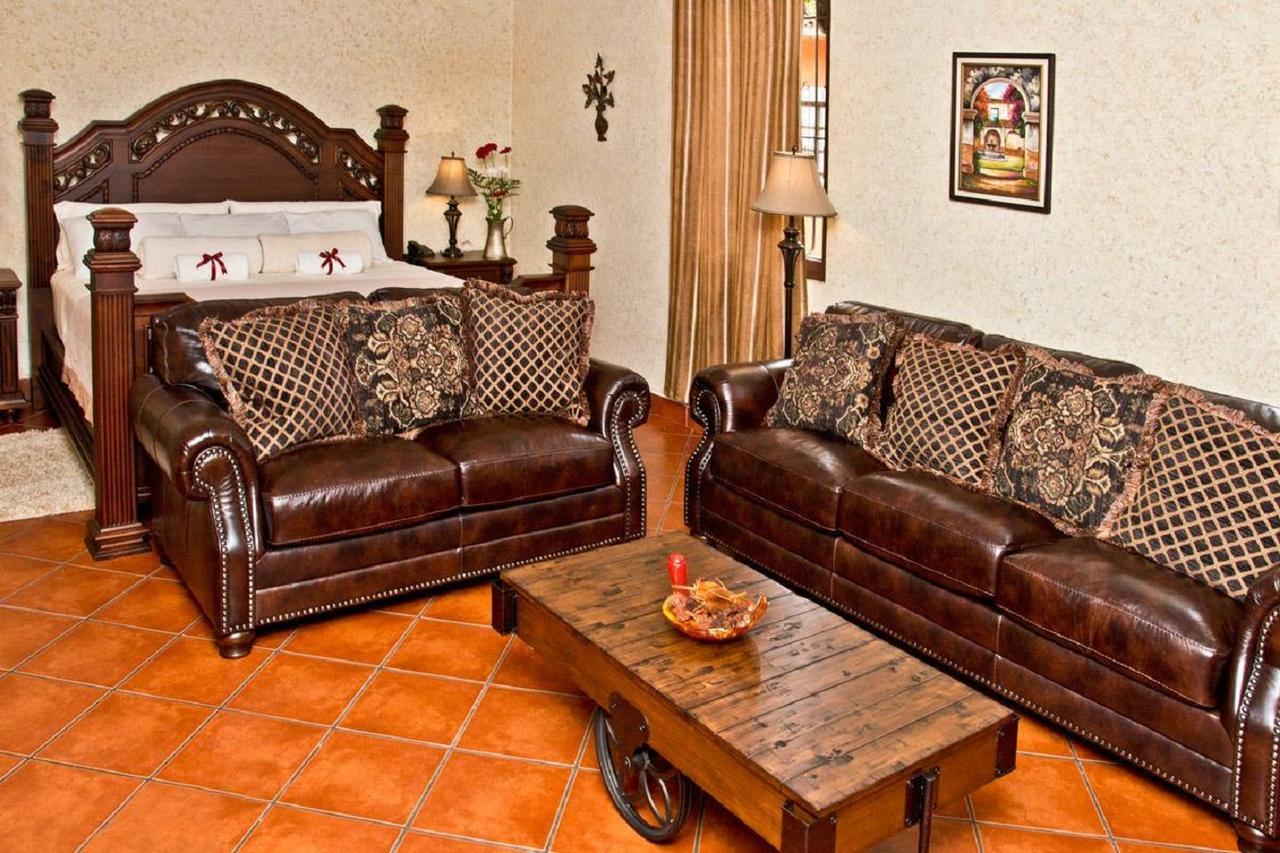 Genessis Hotel 4*