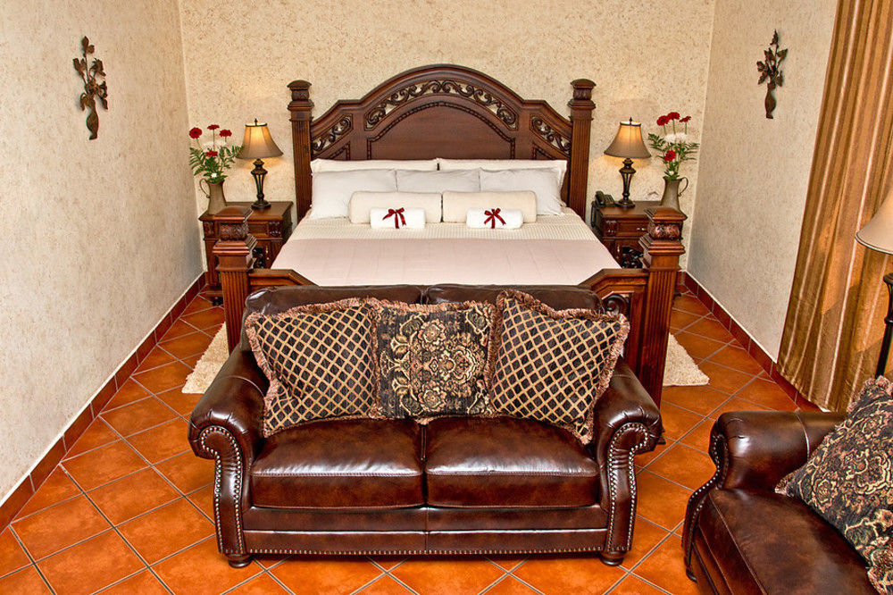 Genessis Hotel 4*